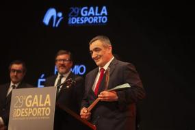 jose-pavoeiro-recebe-premio-‘etica-no-desporto-2025’