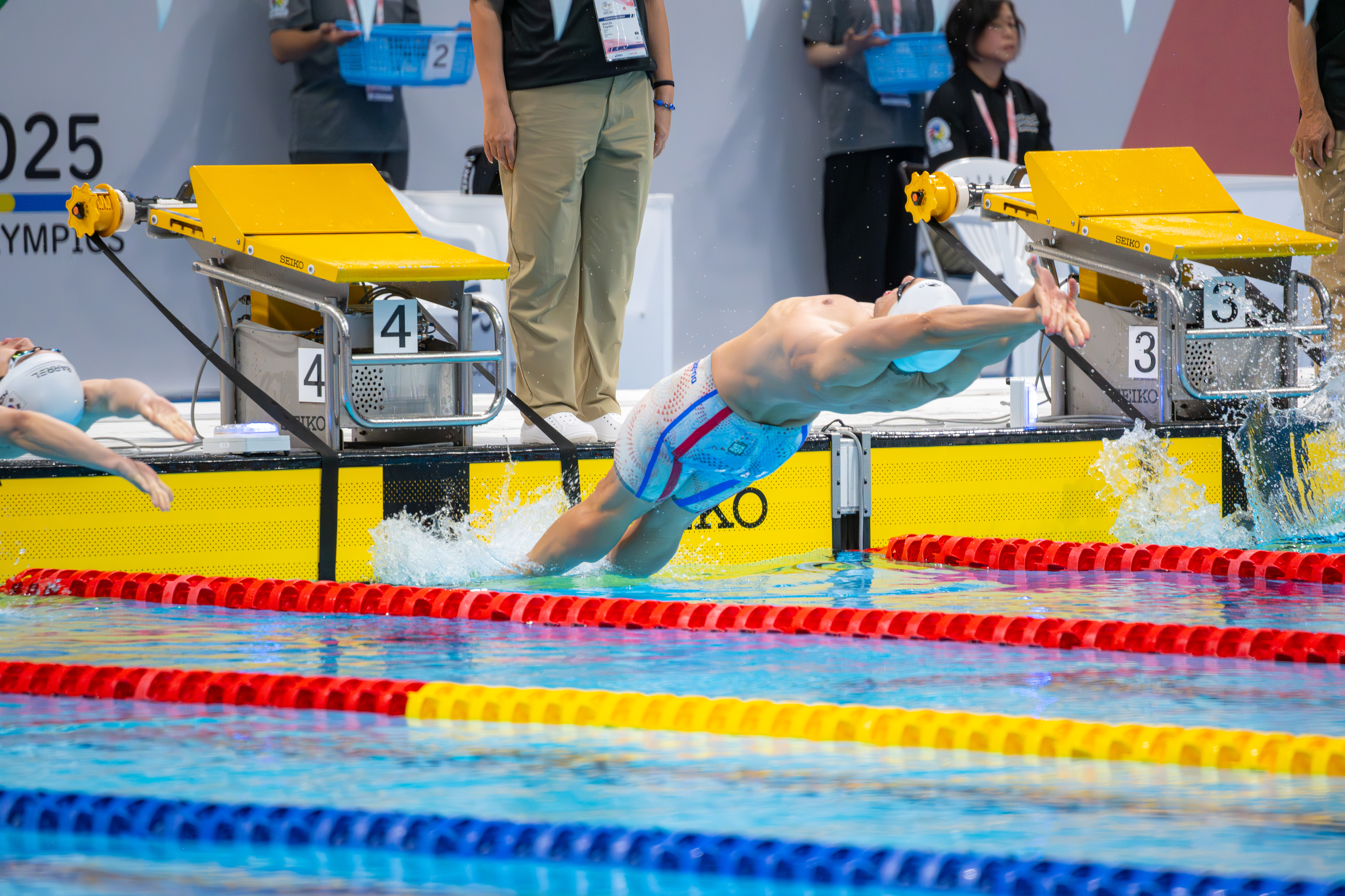 Diogo Neves melhora marca pessoal nos 50m Costas