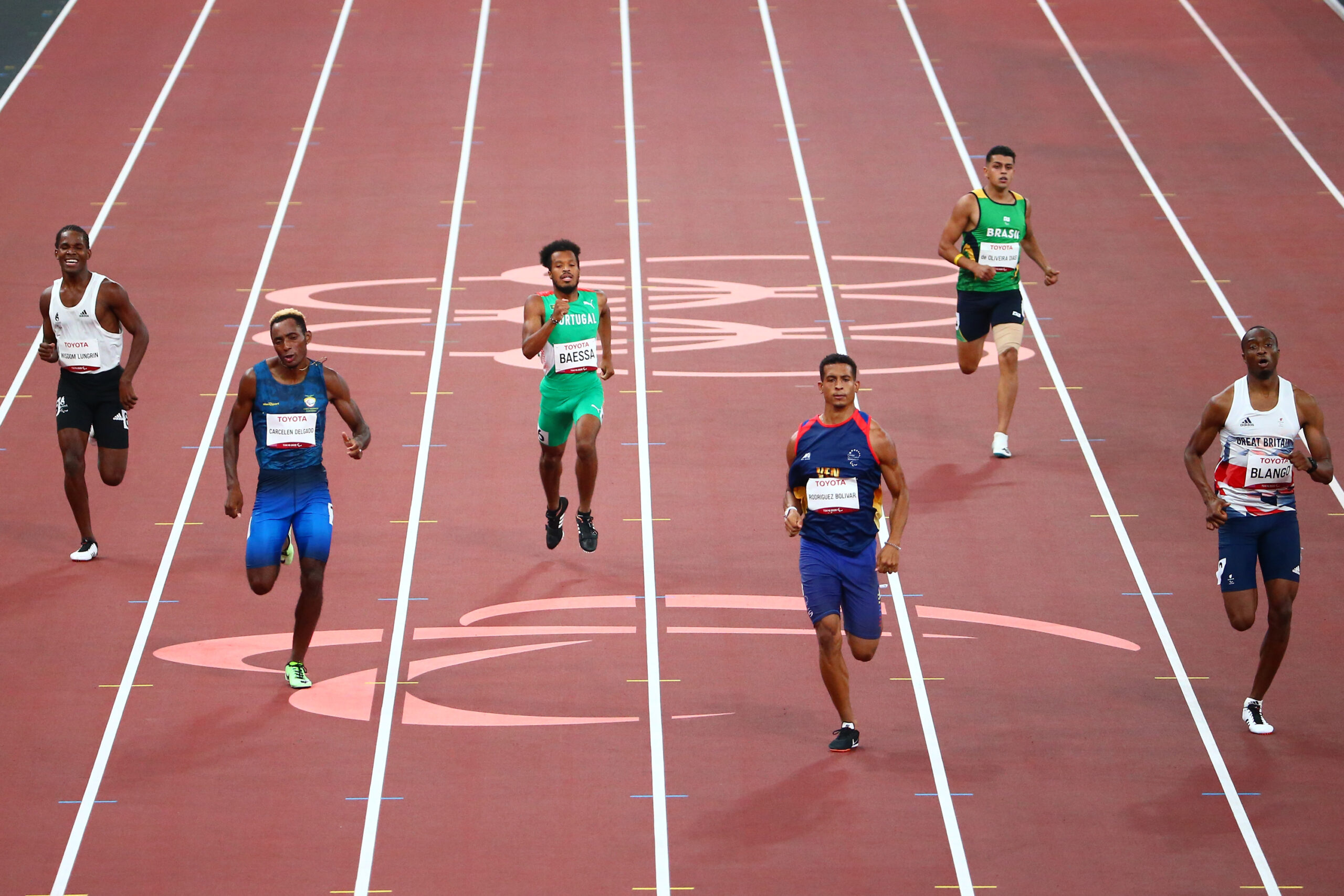 Carina Paim e Sandro Baessa nas finais dos 400m T20