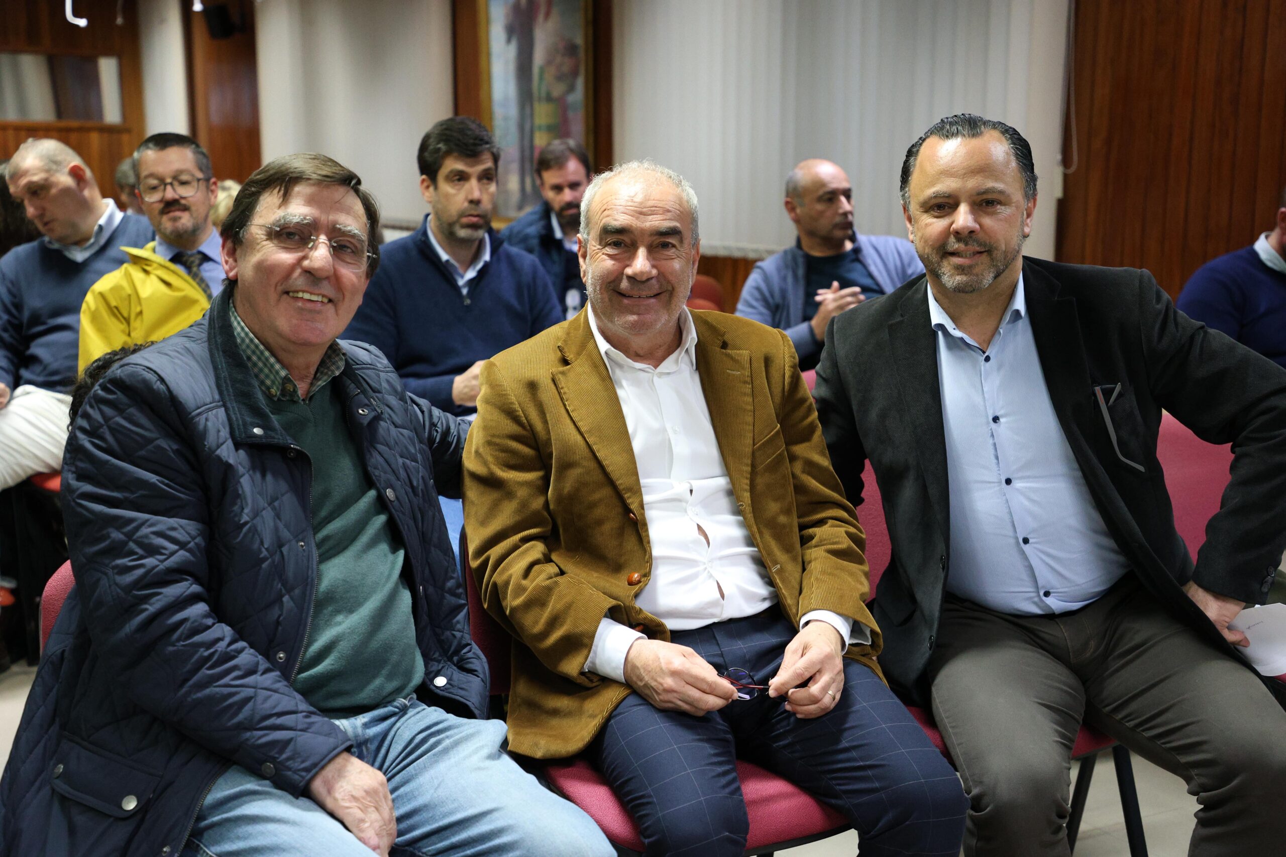 José Manuel Lourenço com Domingos Castro, presidente da Federação Portuguesa de Atletismo, e Cândido Barbosa, presidente da Federação Portuguesa de Ciclismo